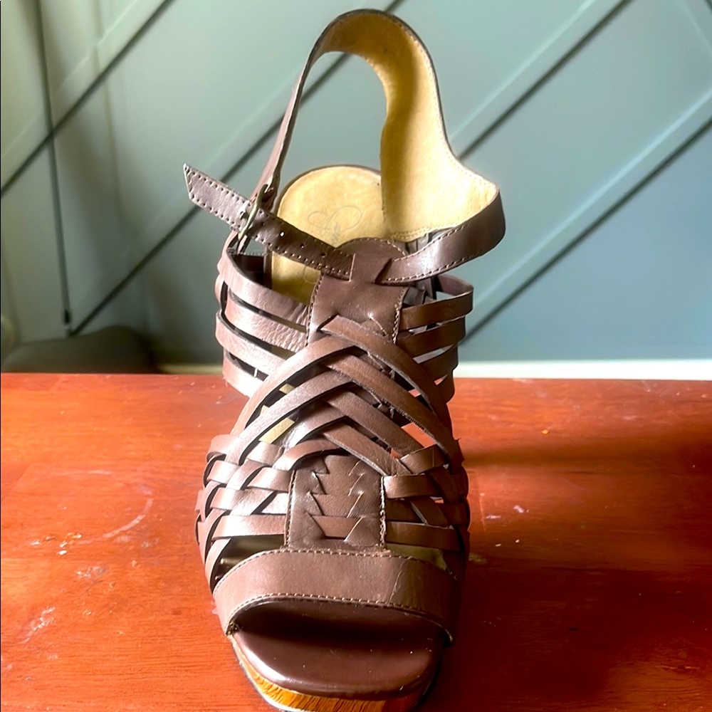 Women's Brown Strappy Sandals